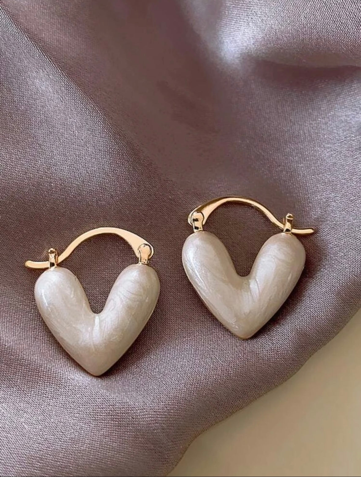 Aretes Amunet